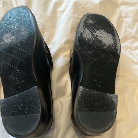 CHANEL - Picture 6 of 6